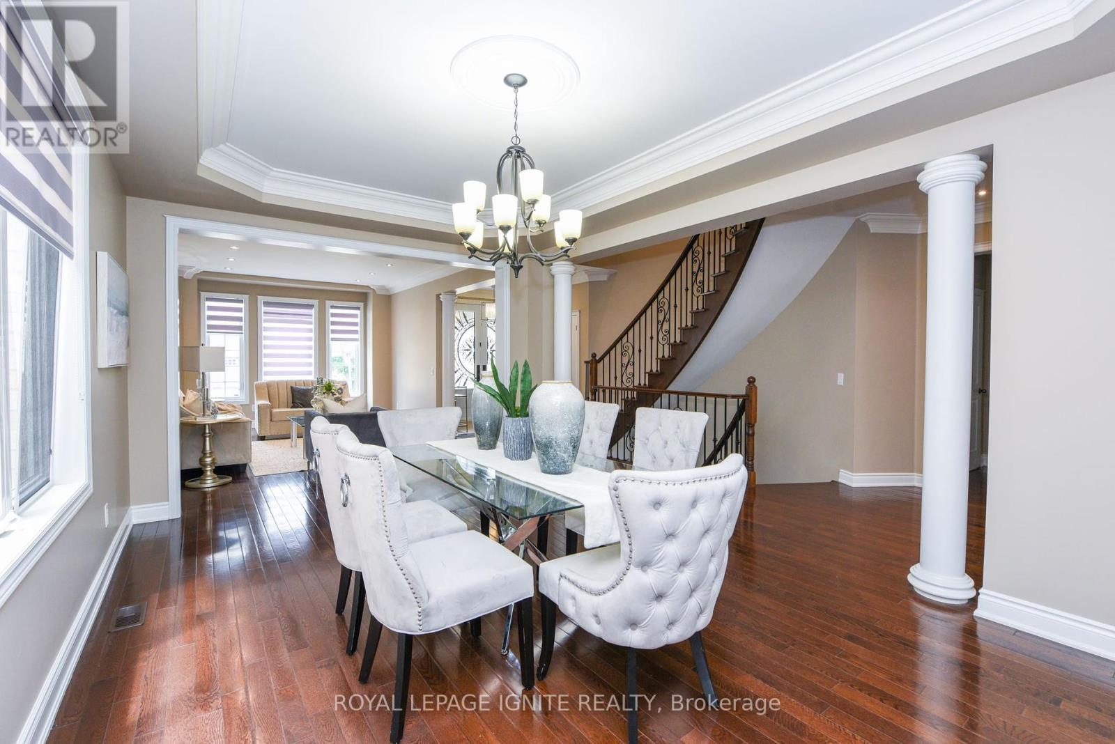 8 Scotchmere Crescent, Brampton, Ontario  L6P 3A7 - Photo 9 - W12204698