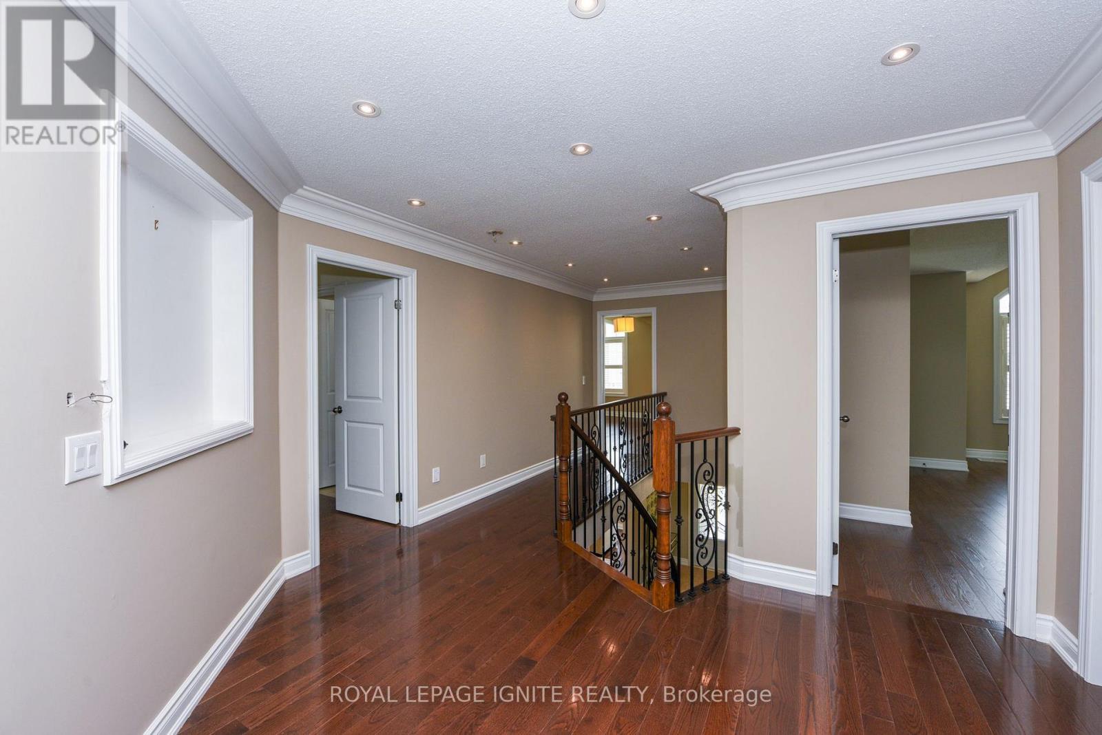 8 Scotchmere Crescent, Brampton, Ontario  L6P 3A7 - Photo 34 - W12204698
