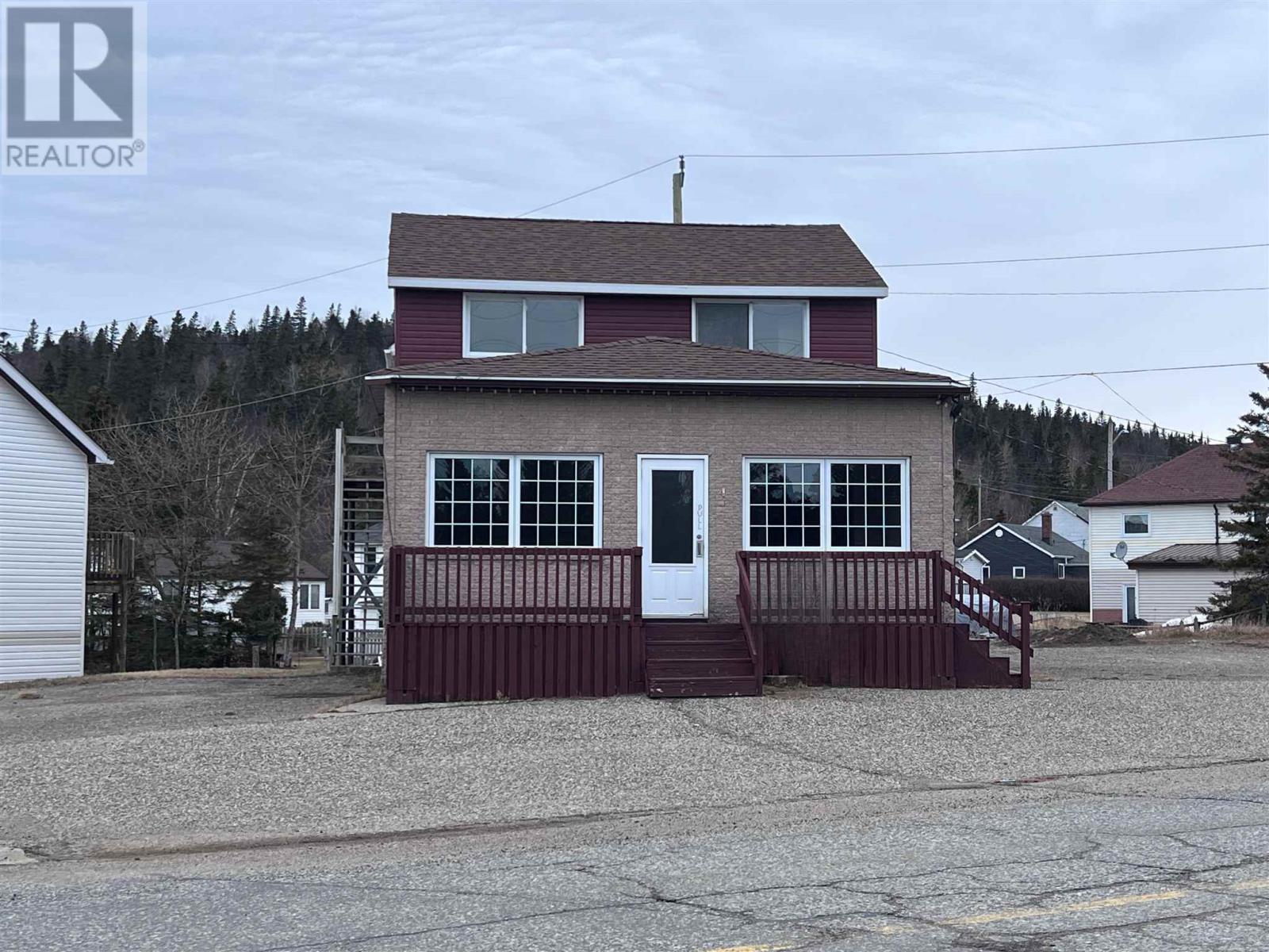 2 Stewart St, Marathon, Ontario  P0T 2E0 - Photo 1 - TB250214