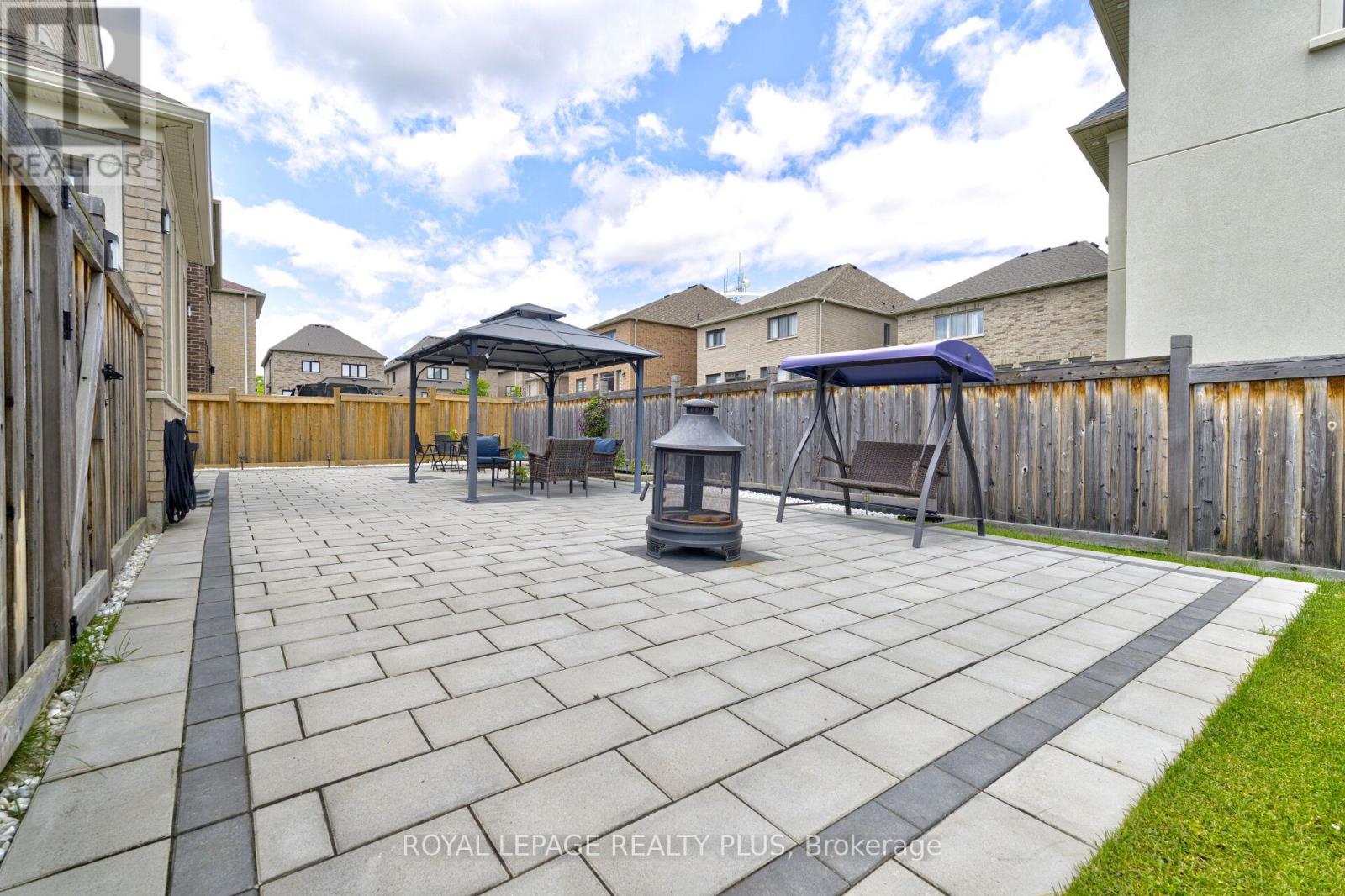 Cres - 67 Tesla Crescent, East Gwillimbury (Holland Landing), Ontario  L9N 0T3 - Photo 39 - N12206965