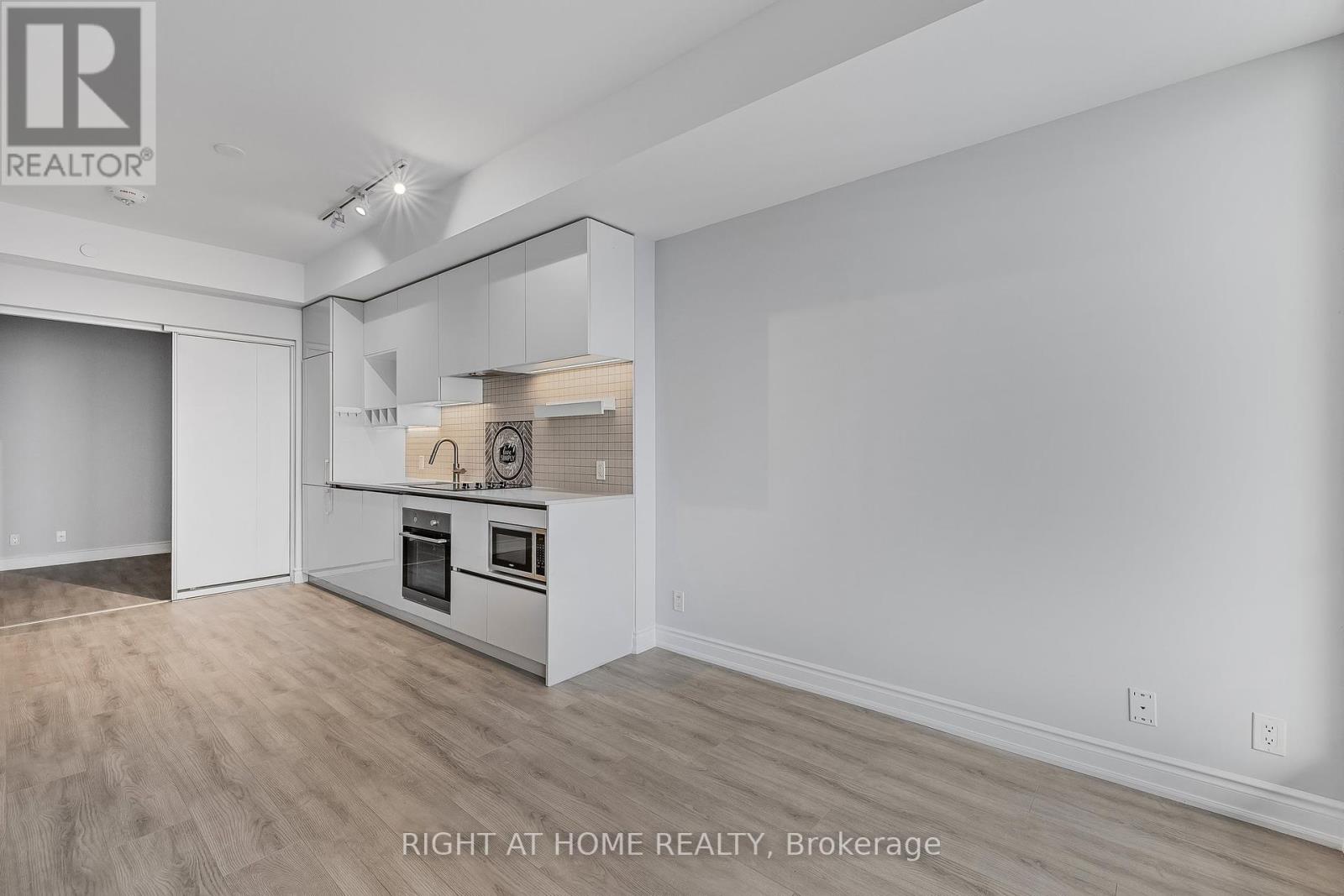 3108 - 5 Buttermill Avenue, Vaughan, Ontario  L4K 0J5 - Photo 13 - N12206993