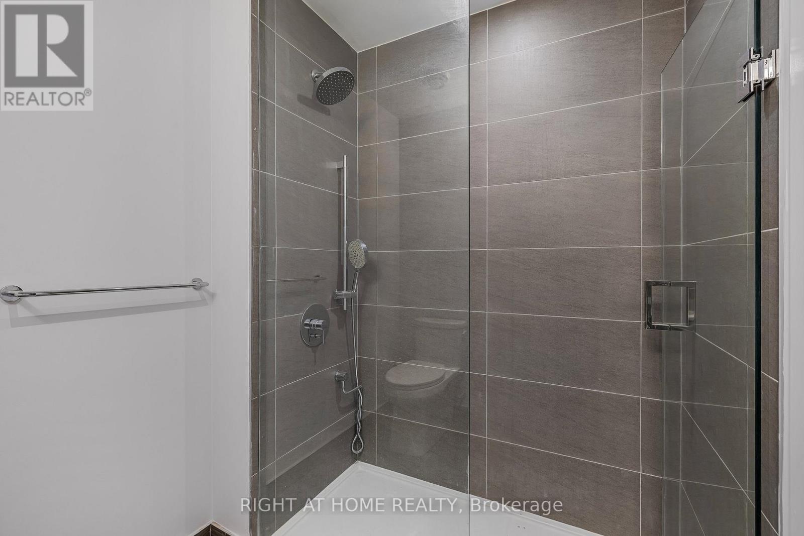 3108 - 5 Buttermill Avenue, Vaughan, Ontario  L4K 0J5 - Photo 17 - N12206993