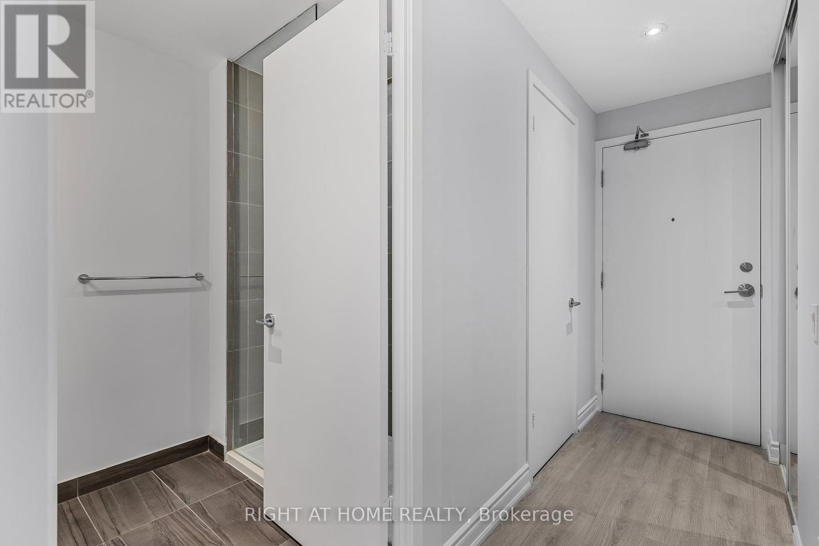 3108 - 5 Buttermill Avenue, Vaughan, Ontario  L4K 0J5 - Photo 3 - N12206993
