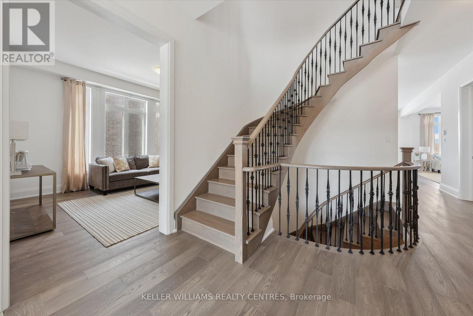 50 Wood Crescent, Essa (Angus), Ontario  L3W 0M5 - Photo 7 - N12207006