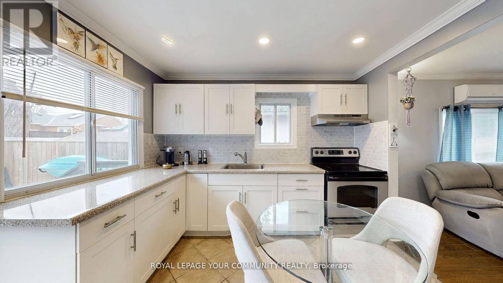 8 Hardwood Drive, Georgina, Ontario  L0E 1L0 - Photo 14 - N12207024