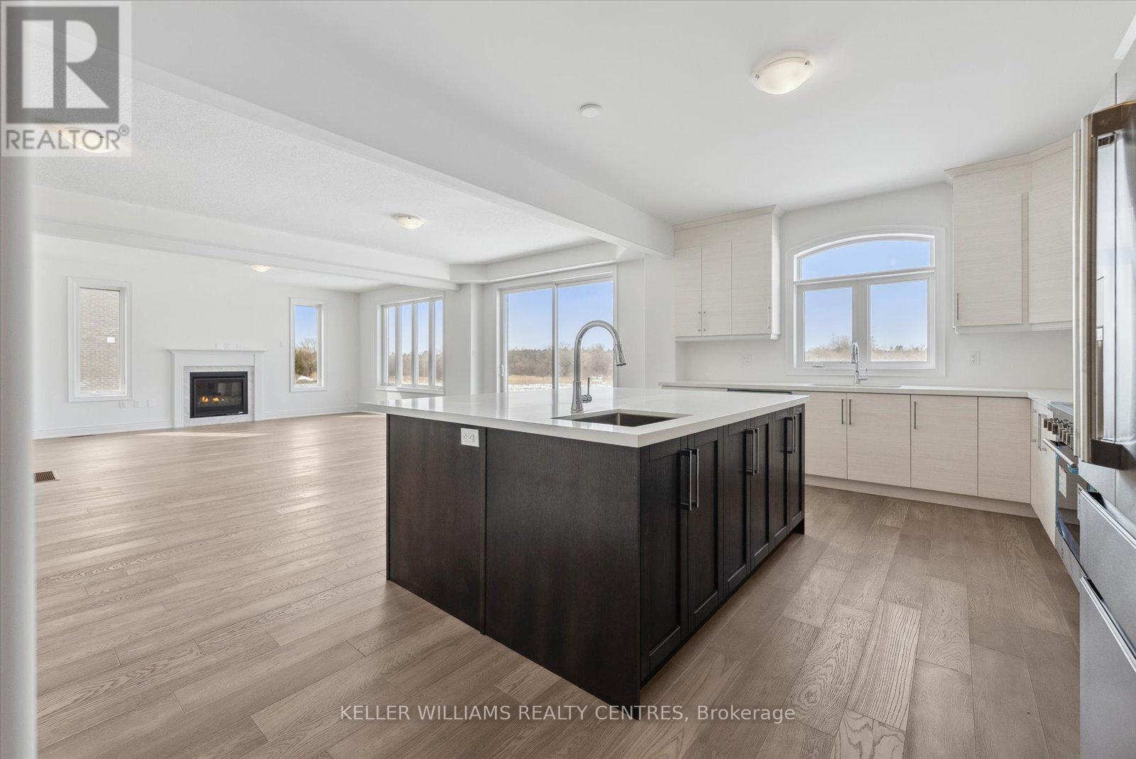 60 Wood Crescent, Essa (Angus), Ontario  L3W 0W5 - Photo 17 - N12207025
