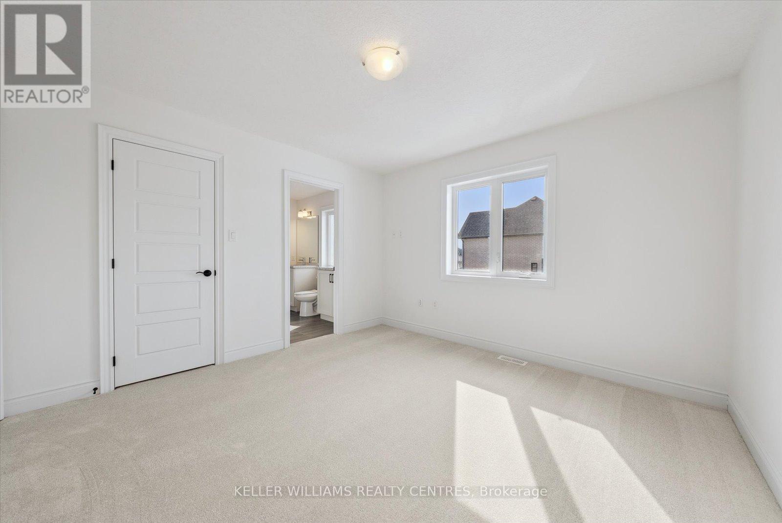 60 Wood Crescent, Essa (Angus), Ontario  L3W 0W5 - Photo 33 - N12207025
