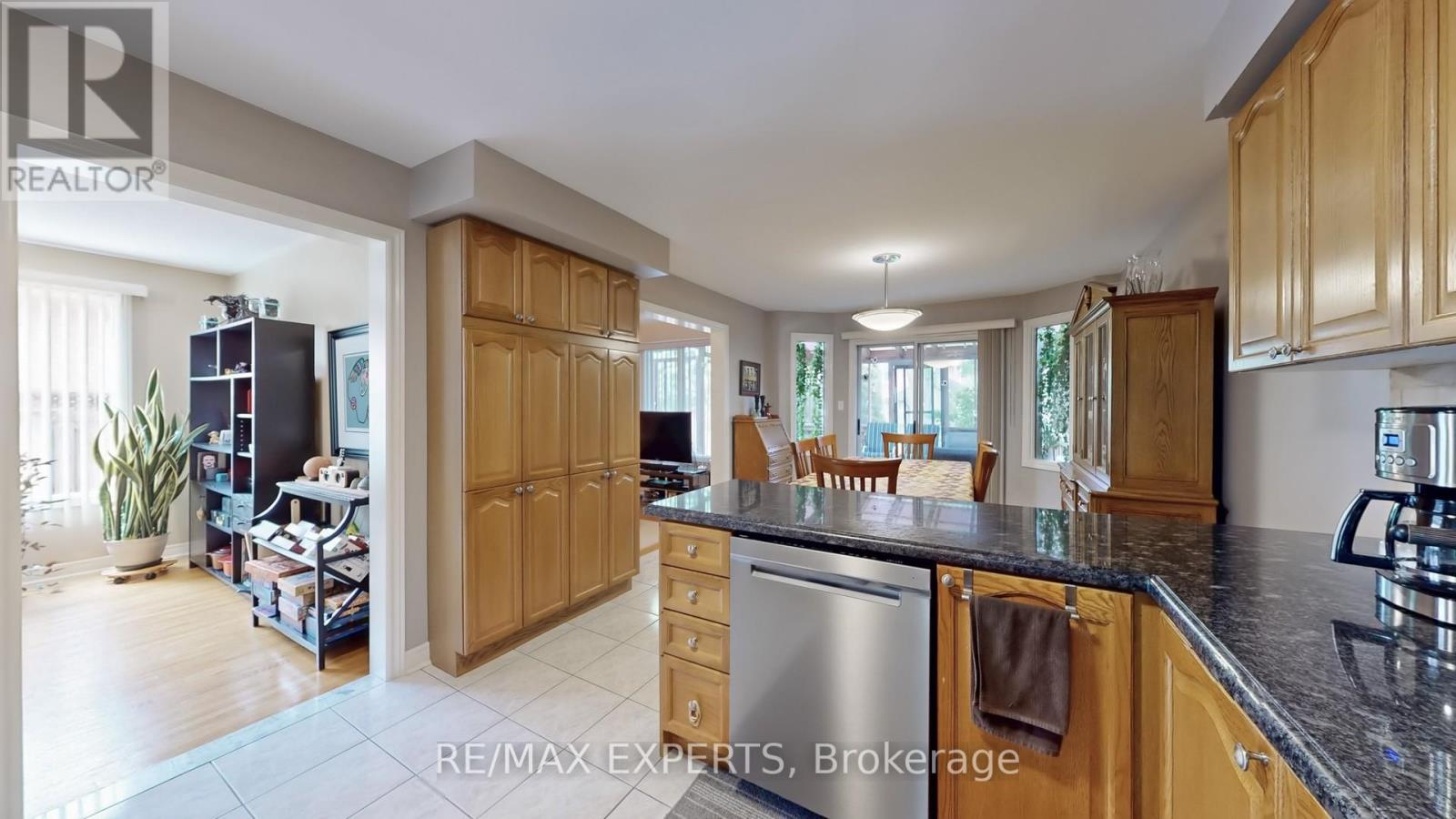 189 Castlepoint Drive E, Vaughan (Elder Mills), Ontario  L4H 1G5 - Photo 13 - N12207071