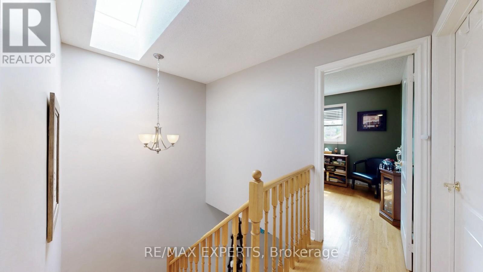 189 Castlepoint Drive E, Vaughan, Ontario  L4H 1G5 - Photo 24 - N12207071