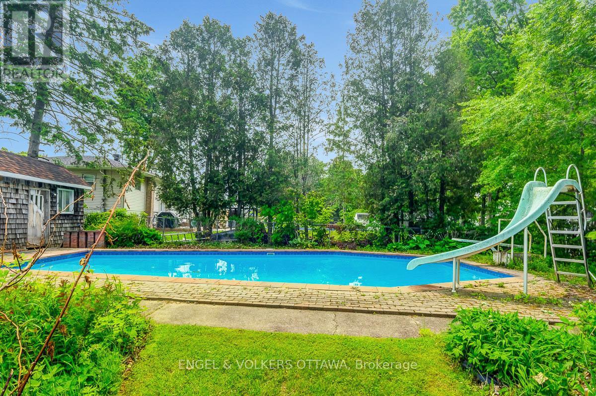 44 Gamble Drive, Ottawa, Ontario  K0A 2Z0 - Photo 37 - X12207136