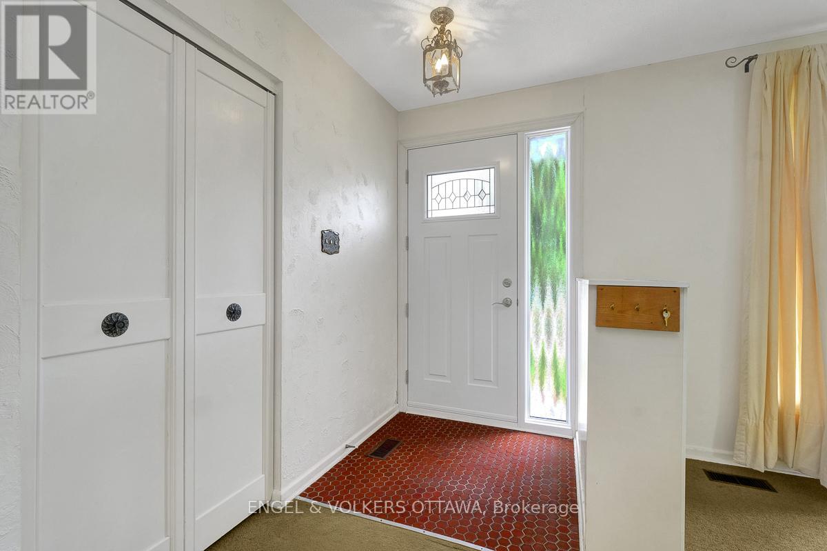 44 Gamble Drive, Ottawa, Ontario  K0A 2Z0 - Photo 5 - X12207136