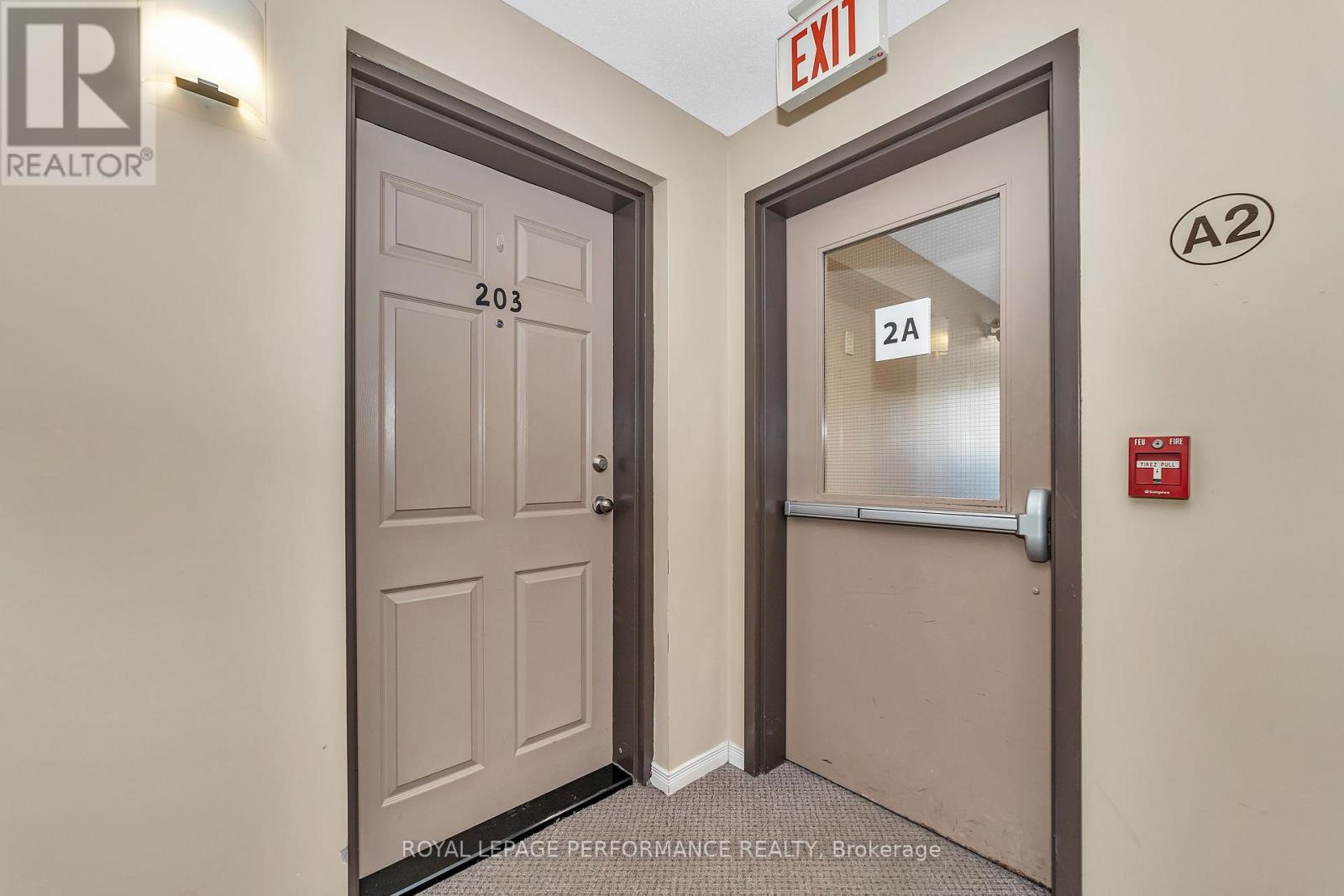 203 - 1921 St Joseph Boulevard, Ottawa, Ontario  K1C 0A3 - Photo 5 - X12207144