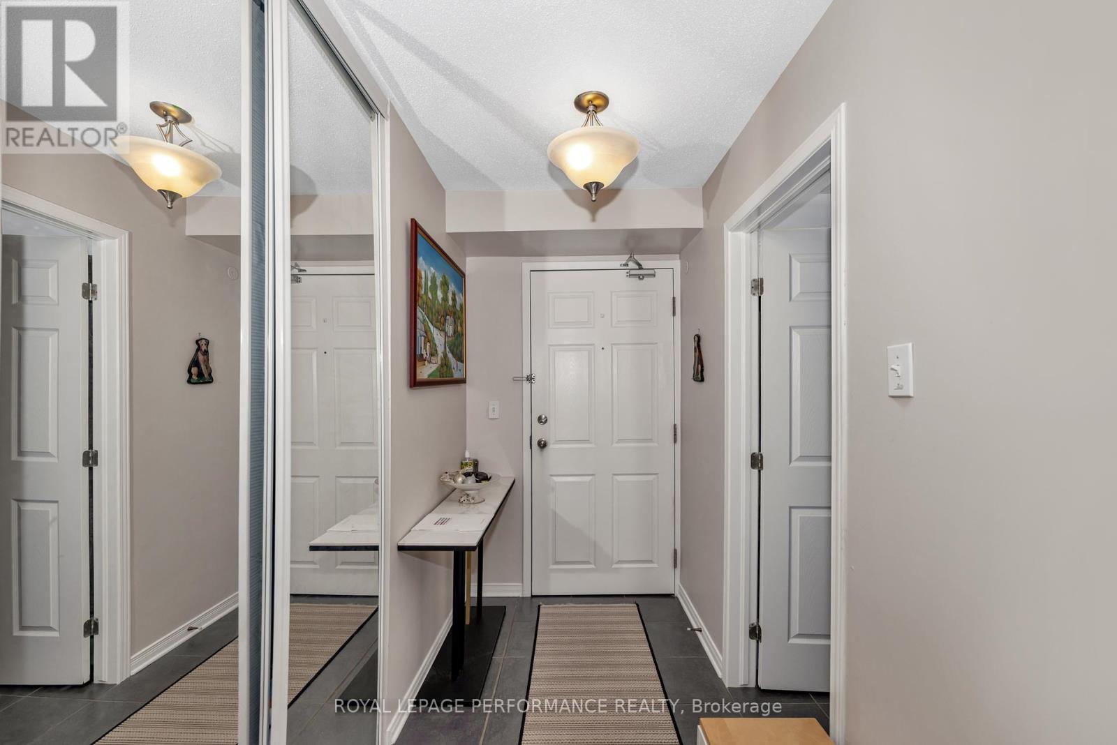 203 - 1921 St Joseph Boulevard, Ottawa, Ontario  K1C 0A3 - Photo 6 - X12207144