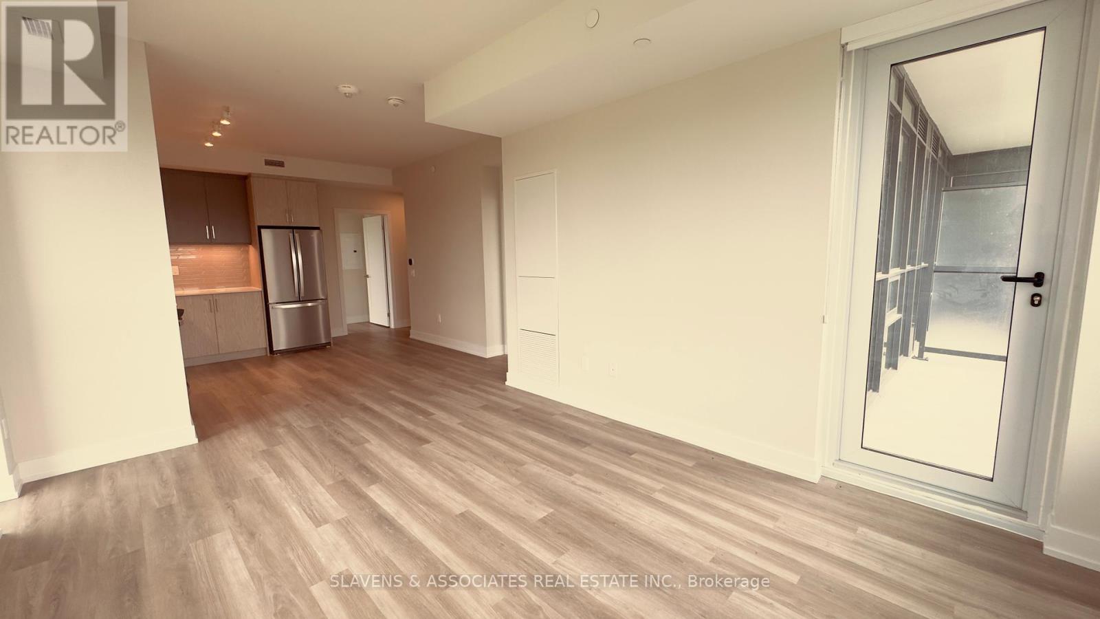 814 - 41 Johnson Street, Barrie, Ontario  L4M 0L6 - Photo 8 - S12206971
