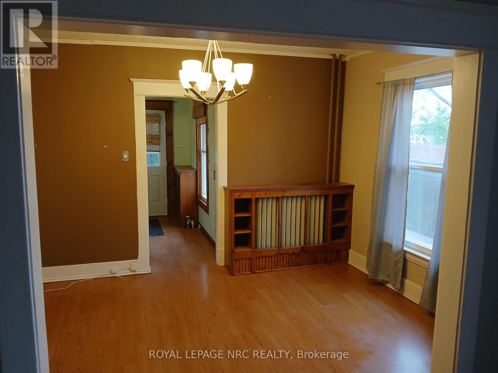20 Hayes Road, Thorold, Ontario  L2V 1L8 - Photo 9 - X12207134
