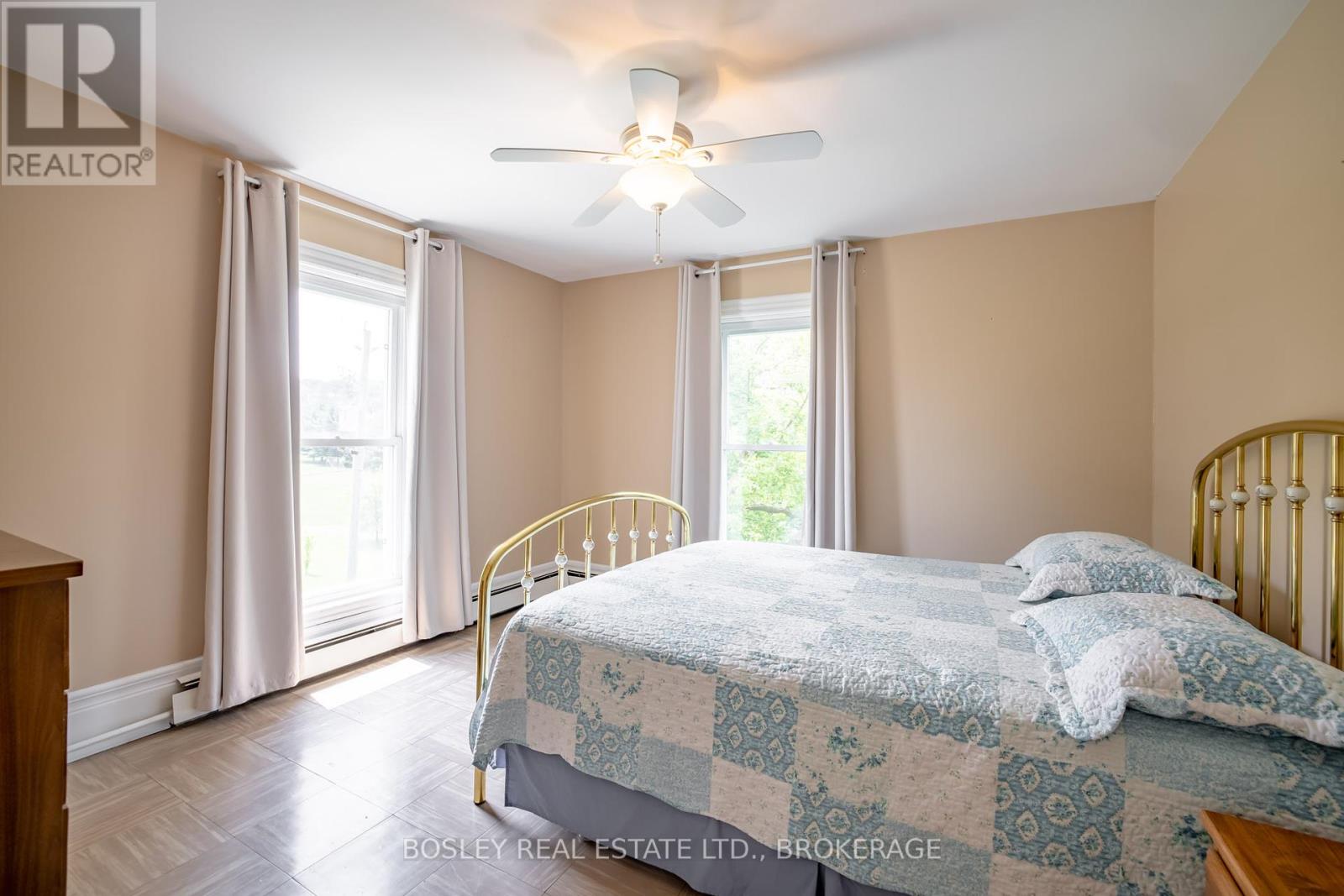1609 Eighth Avenue, St. Catharines, Ontario  L2R 6P7 - Photo 23 - X12207135