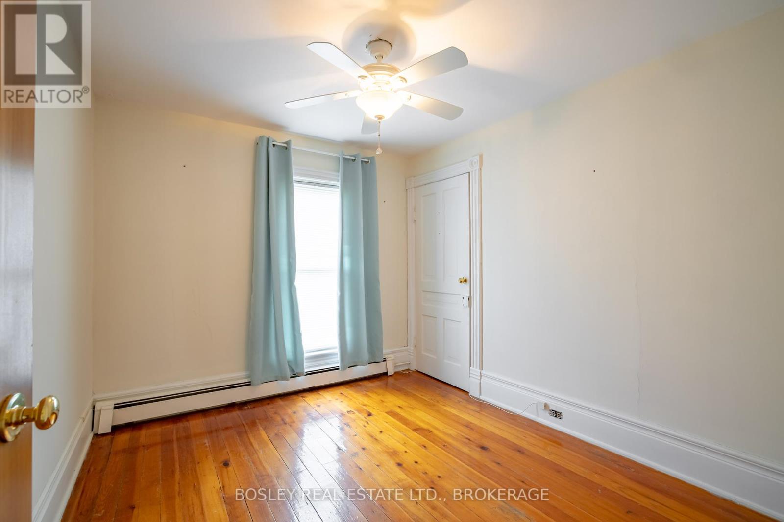 1609 Eighth Avenue, St. Catharines, Ontario  L2R 6P7 - Photo 25 - X12207135