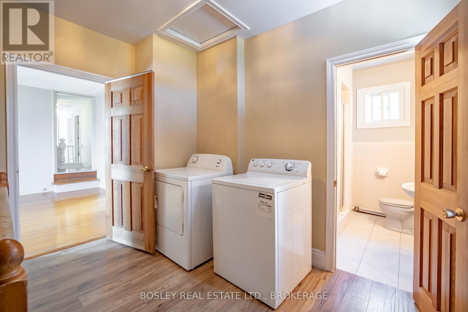 1609 Eighth Avenue, St. Catharines, Ontario  L2R 6P7 - Photo 30 - X12207135
