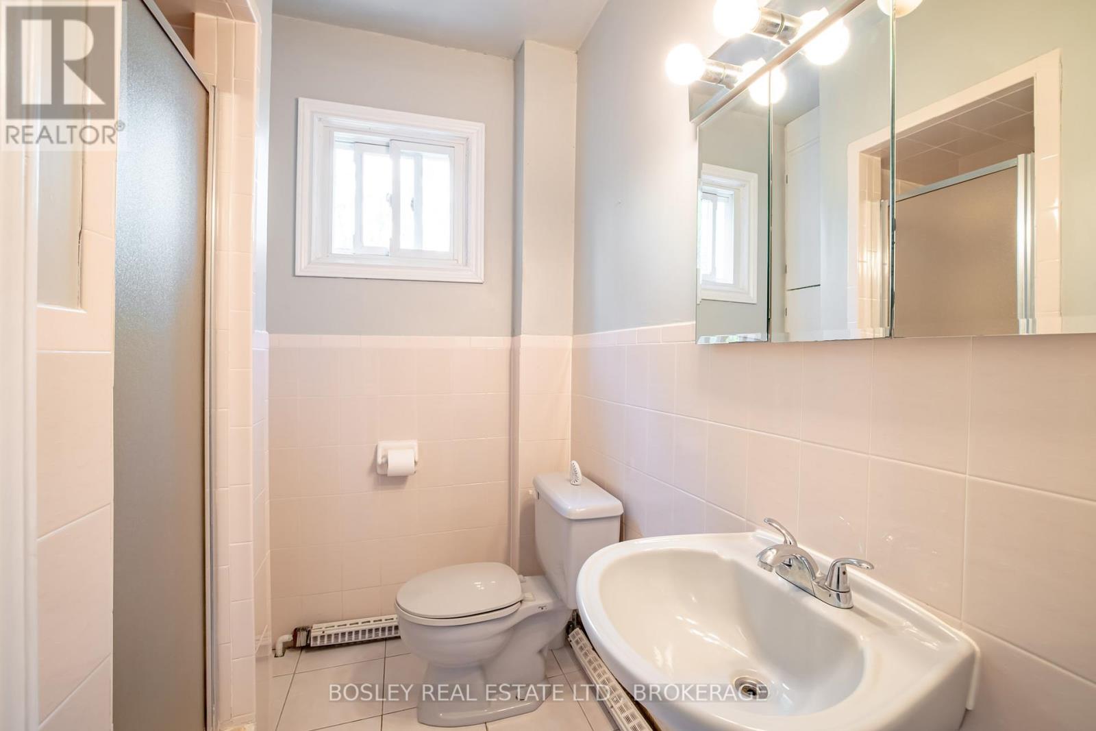 1609 Eighth Avenue, St. Catharines, Ontario  L2R 6P7 - Photo 31 - X12207135