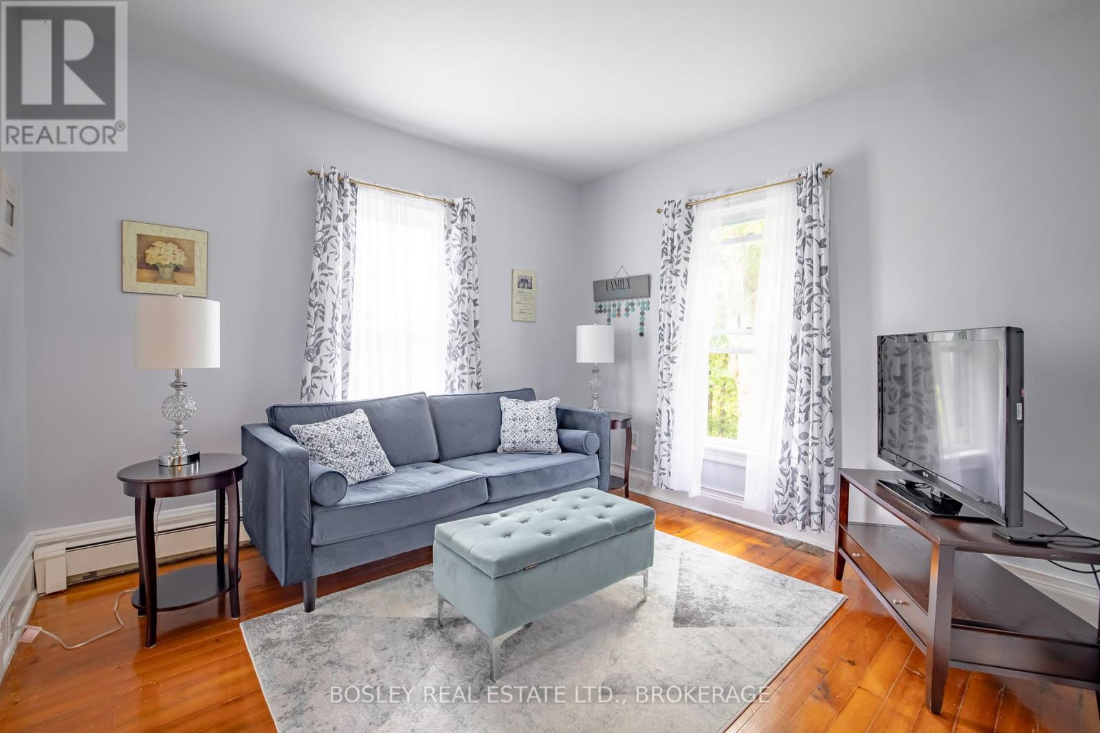 1609 Eighth Avenue, St. Catharines, Ontario  L2R 6P7 - Photo 8 - X12207135