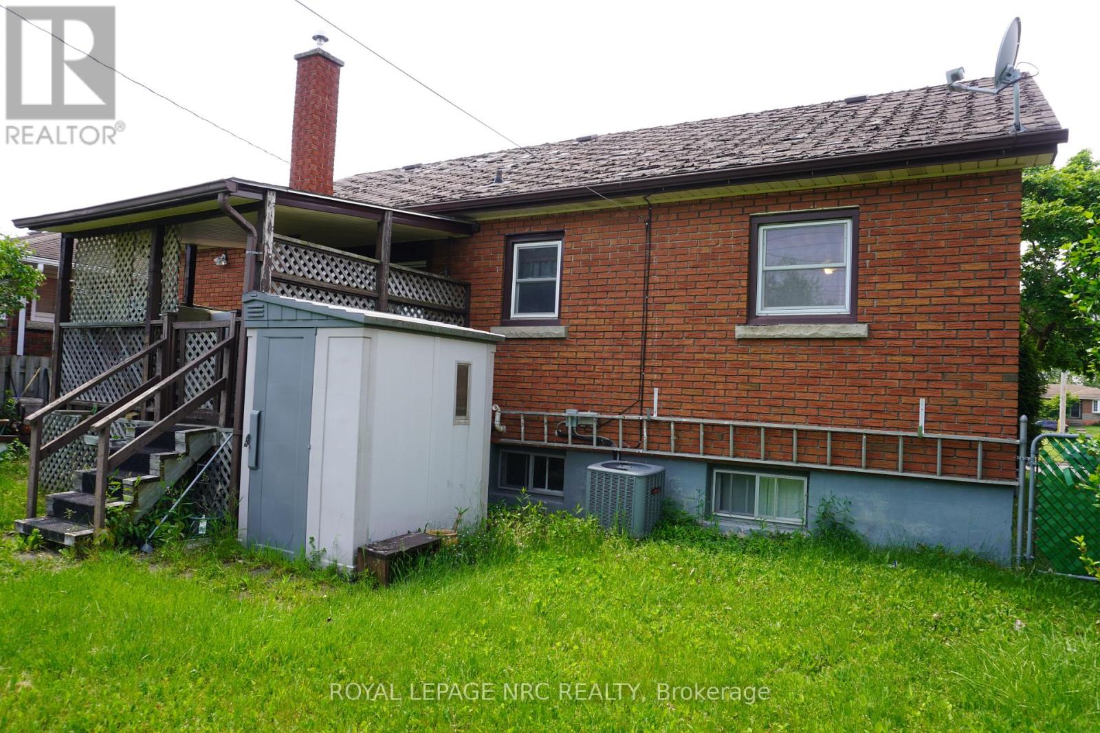 120 Golden Boulevard E, Welland (Lincoln/crowland), Ontario  L3B 1J1 - Photo 10 - X12207198