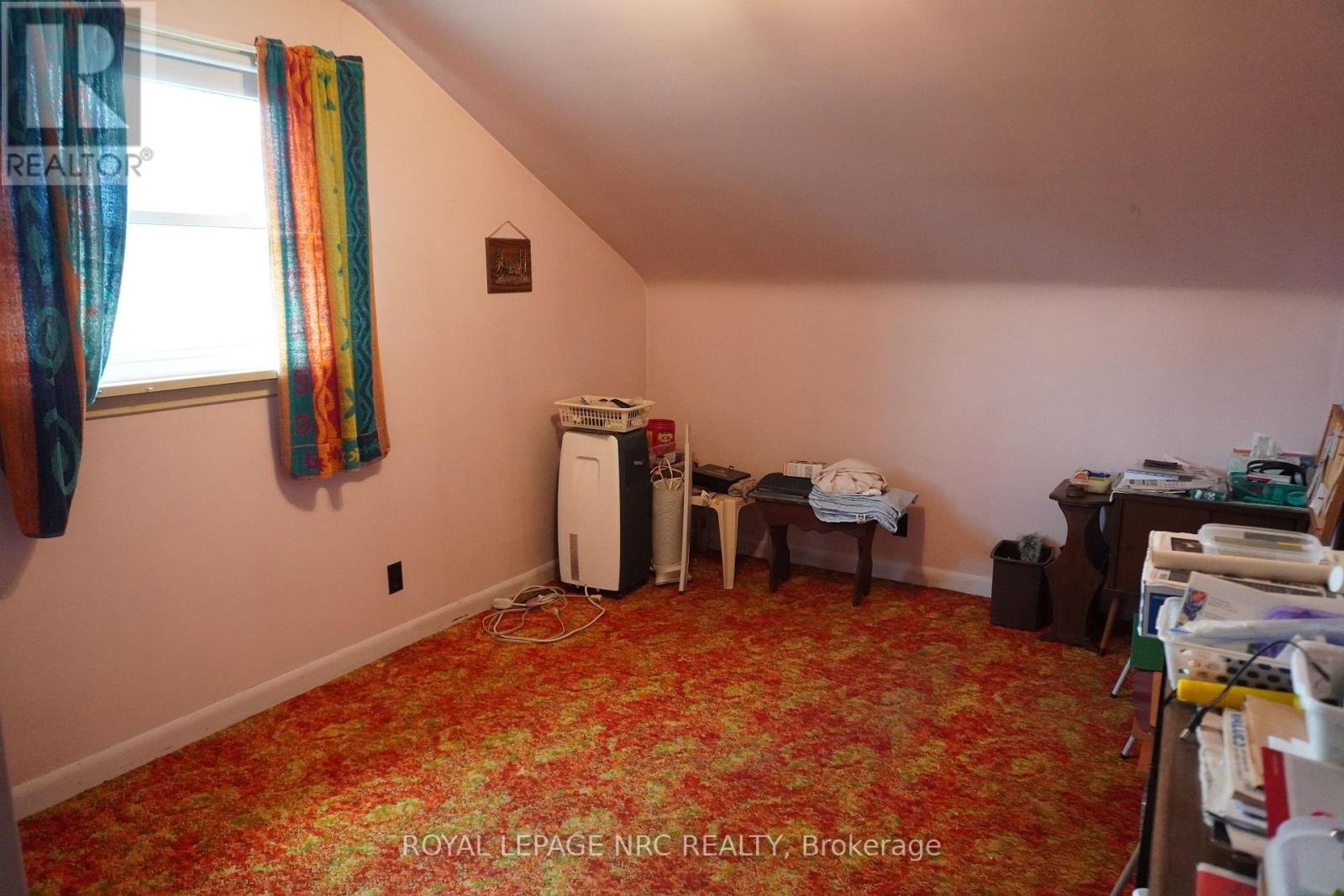 120 Golden Boulevard E, Welland (Lincoln/crowland), Ontario  L3B 1J1 - Photo 34 - X12207198