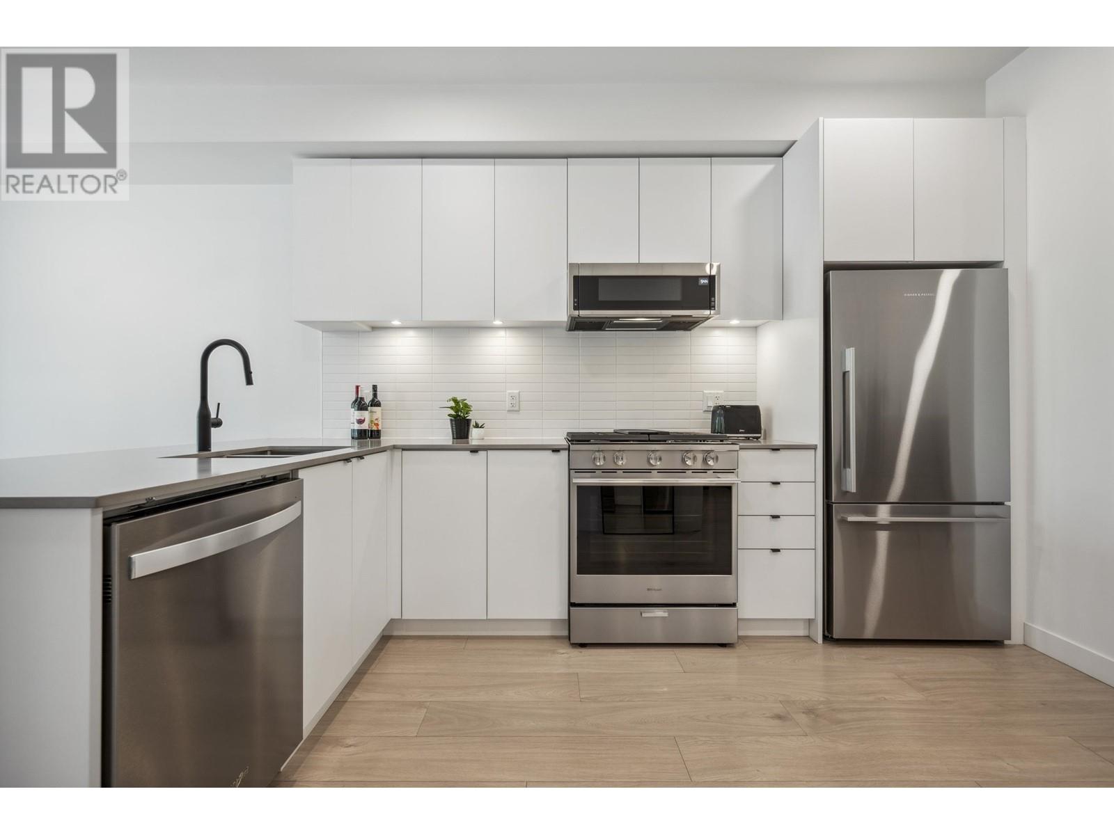 314 2345 Rindall Avenue, Port Coquitlam, British Columbia  V3C 1V3 - Photo 4 - R3012811