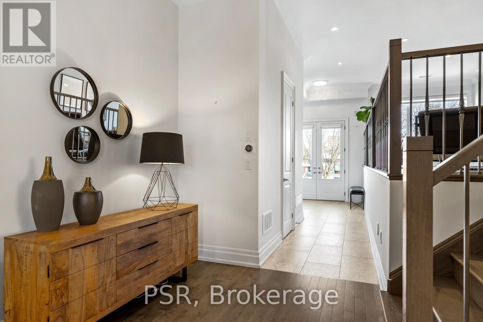 8 Willowbrook Road, Toronto, Ontario  M8Z 4A7 - Photo 10 - W12206976