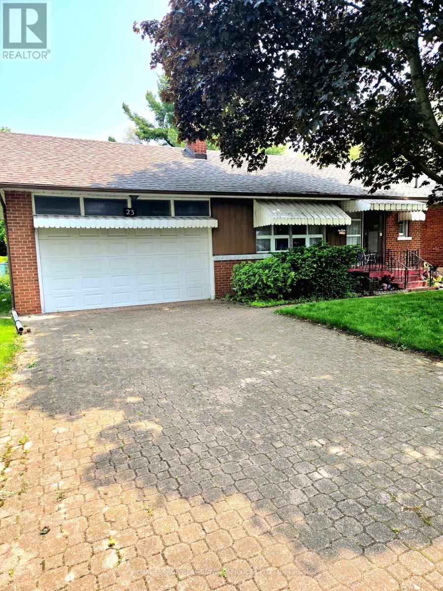 23 Sevenoaks Avenue, Toronto, Ontario  M8Z 3P6 - Photo 1 - W12207008