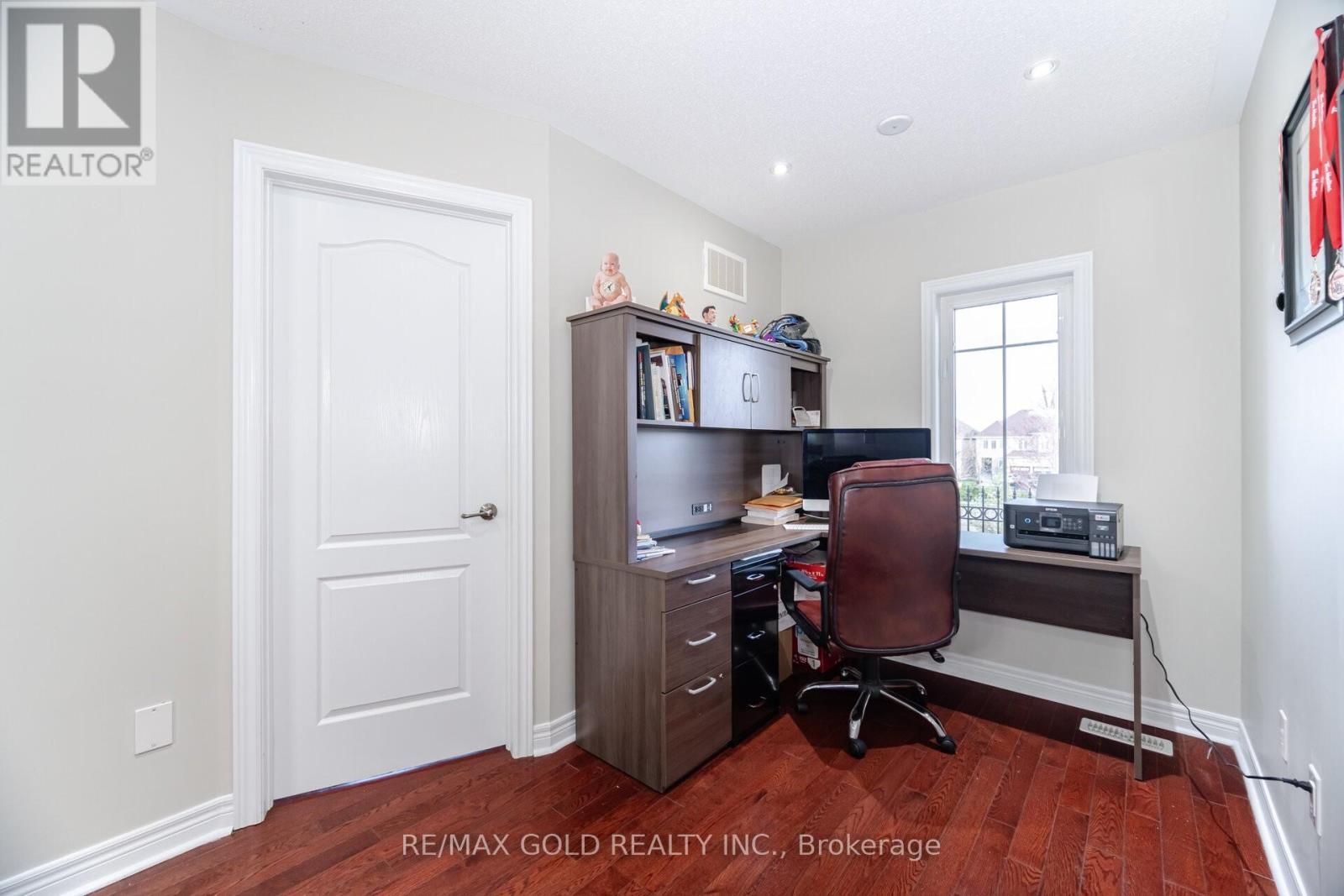 4 Fanfare Place, Brampton, Ontario  L6P 3E2 - Photo 19 - W12207018