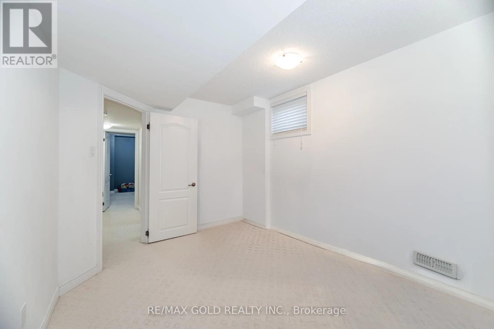 4 Fanfare Place, Brampton (Bram East), Ontario  L6P 3E2 - Photo 25 - W12207018