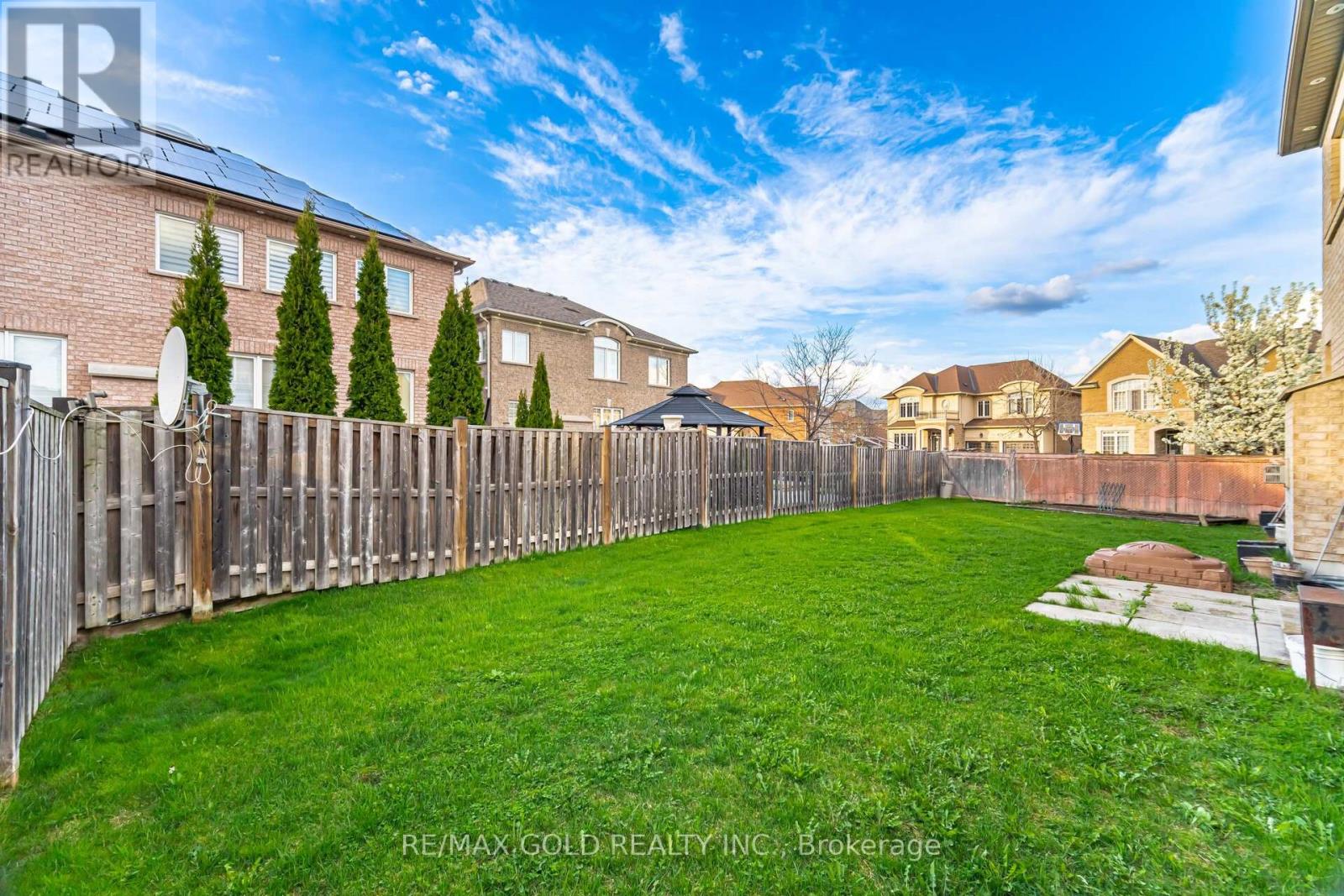 4 Fanfare Place, Brampton (Bram East), Ontario  L6P 3E2 - Photo 28 - W12207018