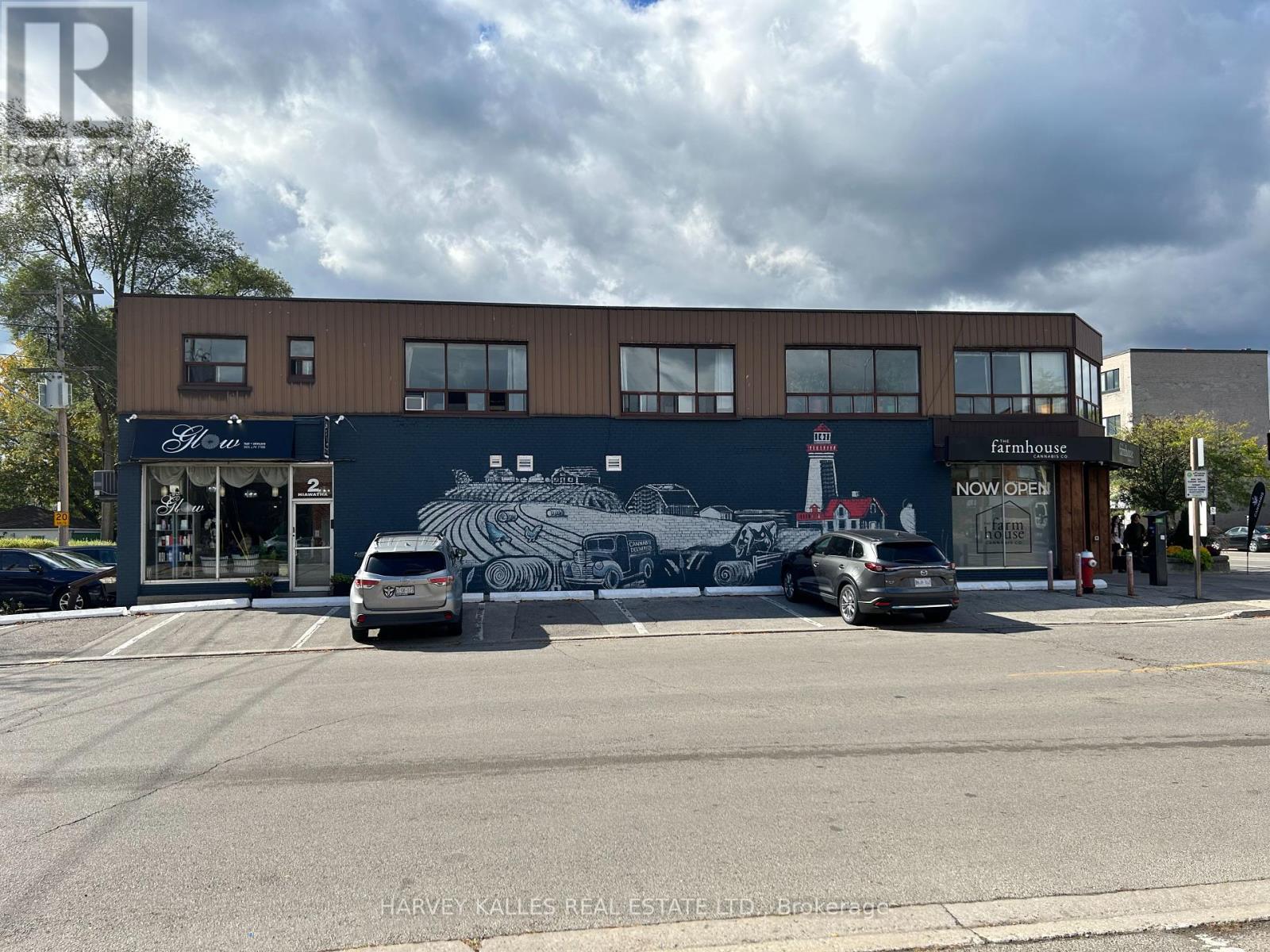 279 LAKESHORE ROAD E, Mississauga, Ontario