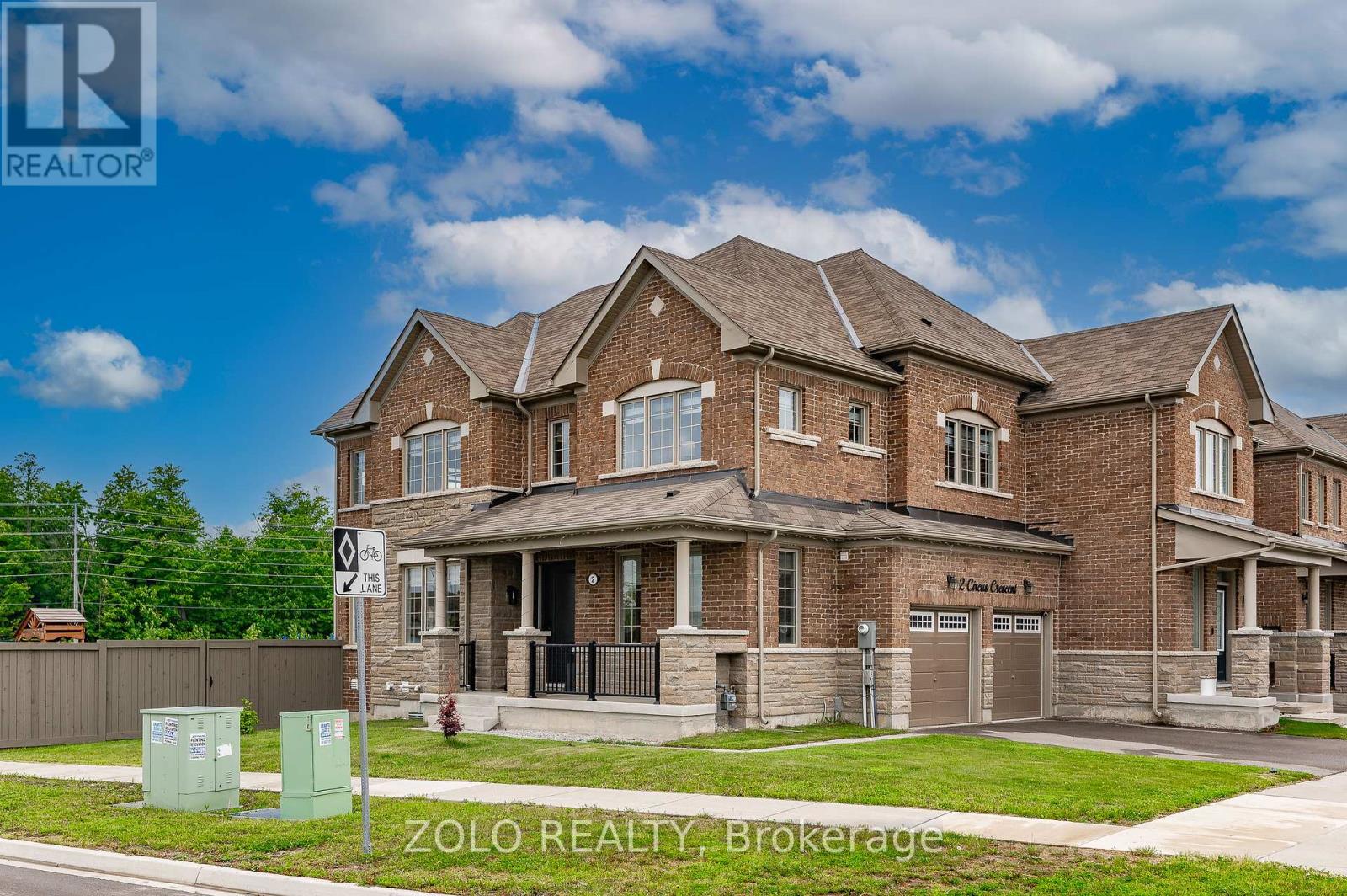 2 Circus Crescent, Brampton, Ontario  L7A 0H1 - Photo 1 - W12207031