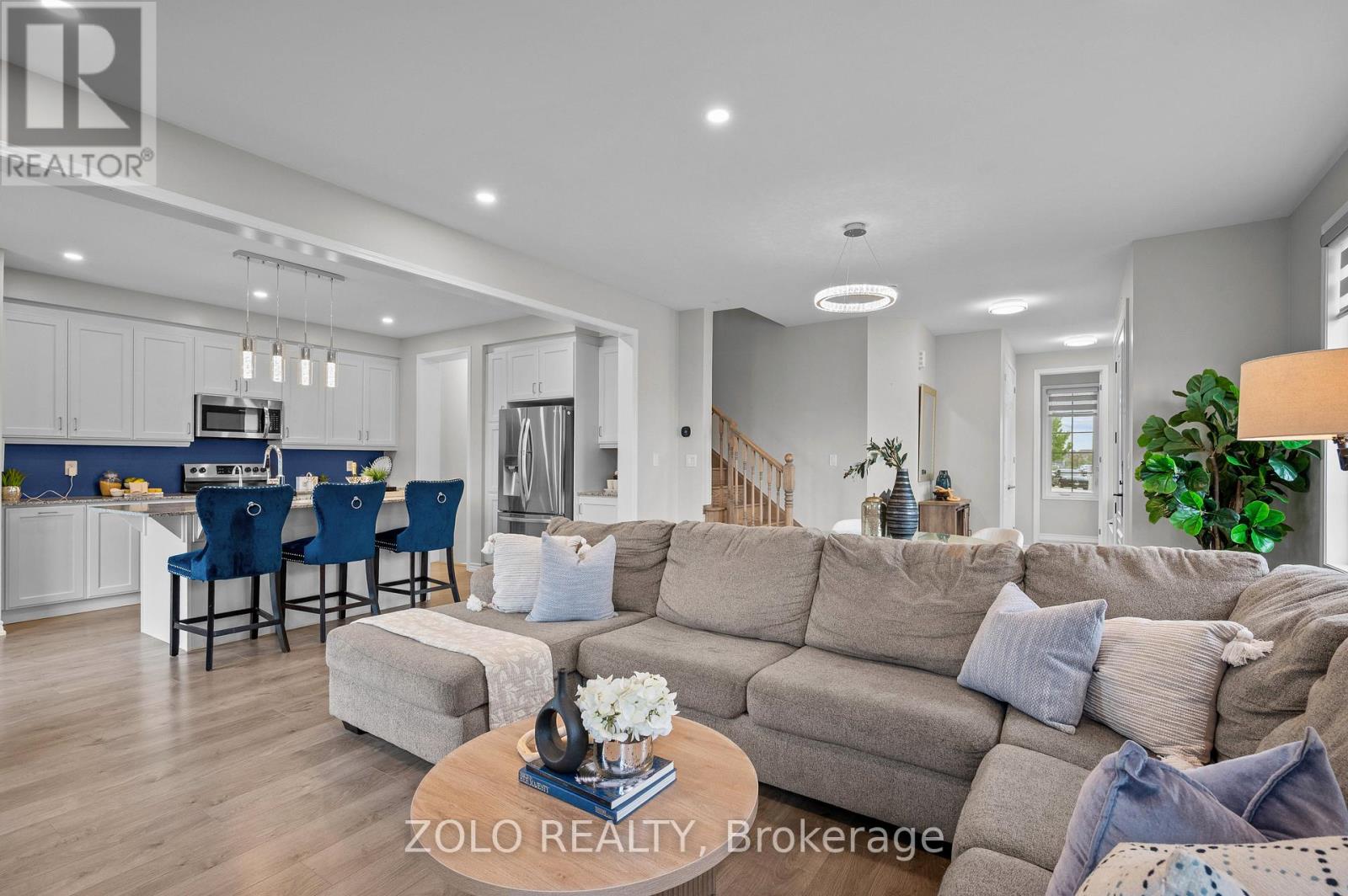 2 Circus Crescent, Brampton, Ontario  L7A 0H1 - Photo 11 - W12207031