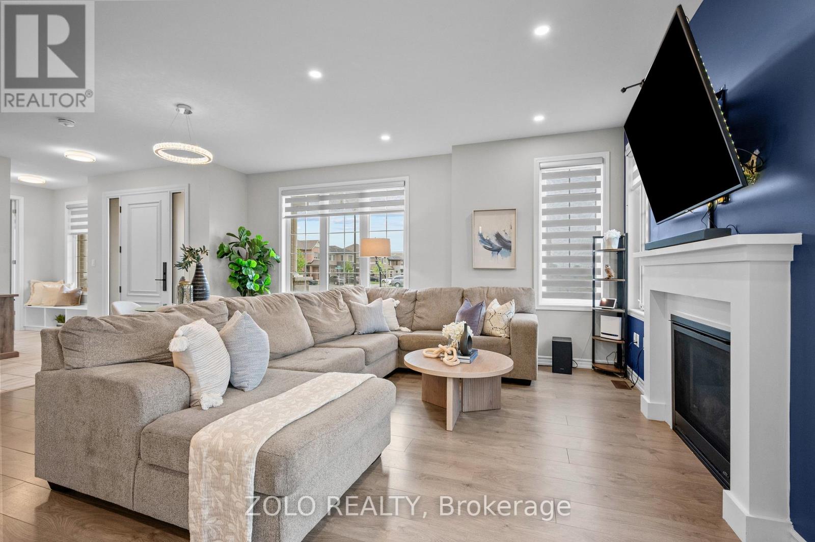 2 Circus Crescent, Brampton, Ontario  L7A 0H1 - Photo 12 - W12207031