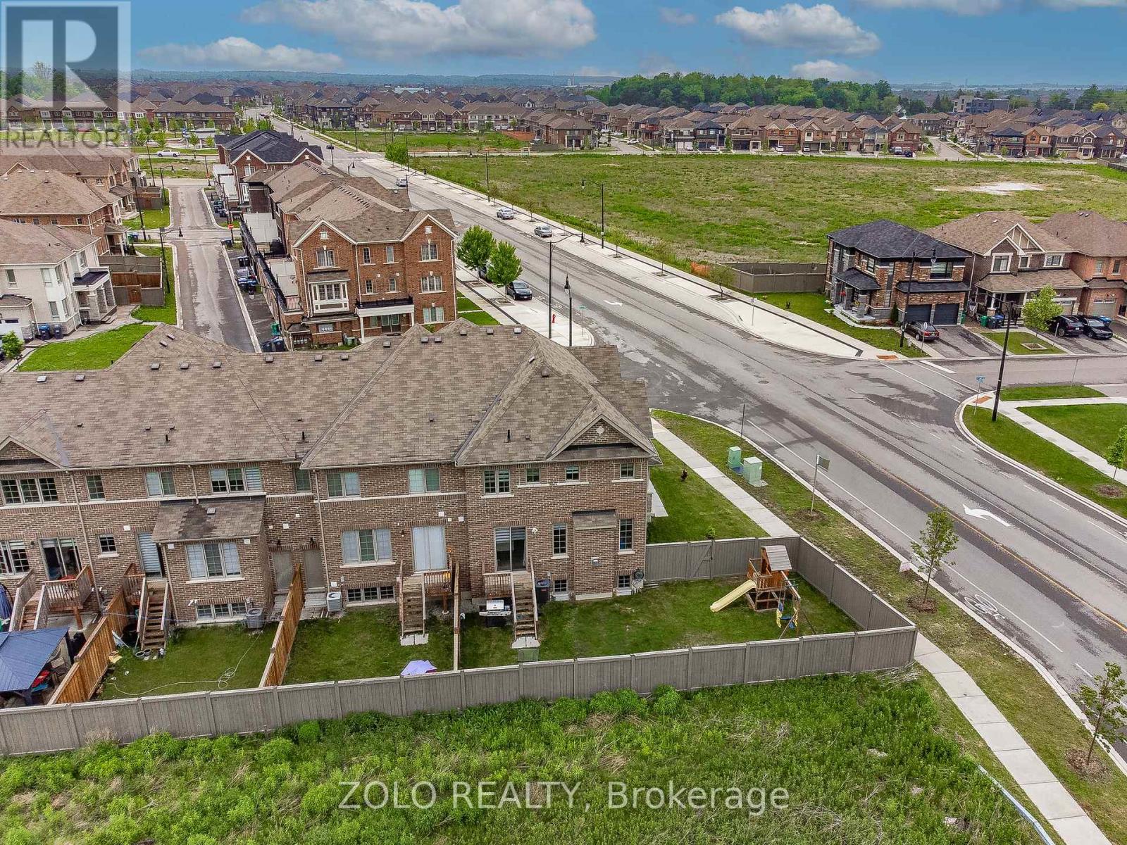 2 Circus Crescent, Brampton, Ontario  L7A 0H1 - Photo 34 - W12207031