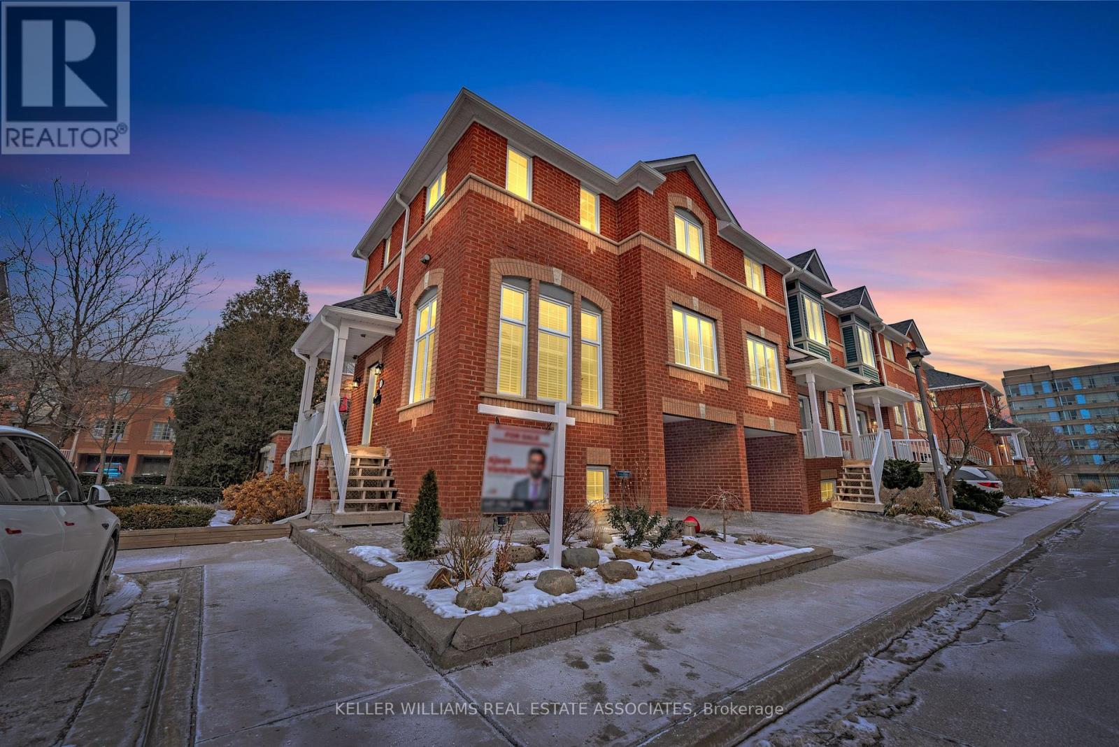 1 - 5031 East Mill Road, Mississauga, Ontario  L5V 2M5 - Photo 2 - W12207045