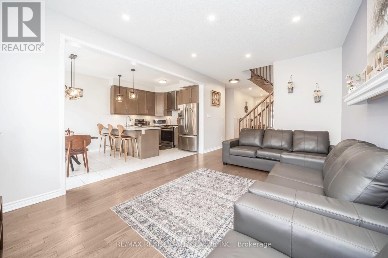 343 Emmett Landing, Milton, Ontario  L9E 0A6 - Photo 14 - W12207061