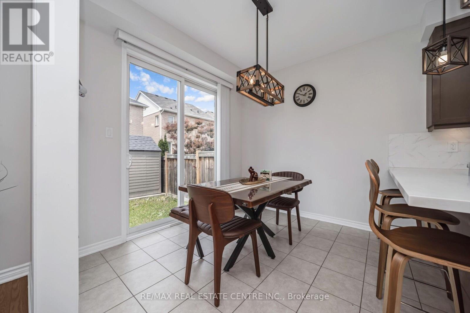 343 Emmett Landing, Milton, Ontario  L9E 0A6 - Photo 19 - W12207061