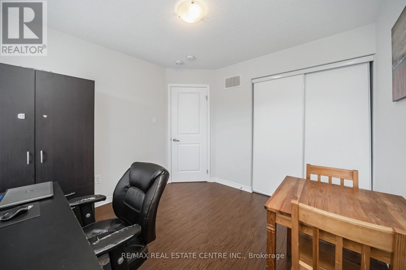 343 Emmett Landing, Milton, Ontario  L9E 0A6 - Photo 33 - W12207061