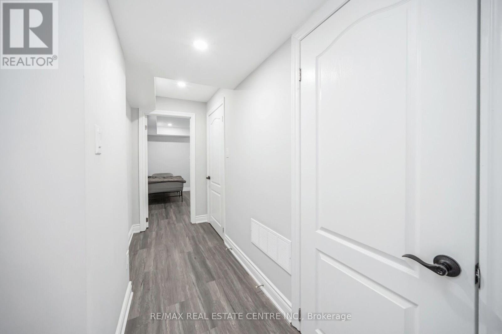 343 Emmett Landing, Milton, Ontario  L9E 0A6 - Photo 43 - W12207061