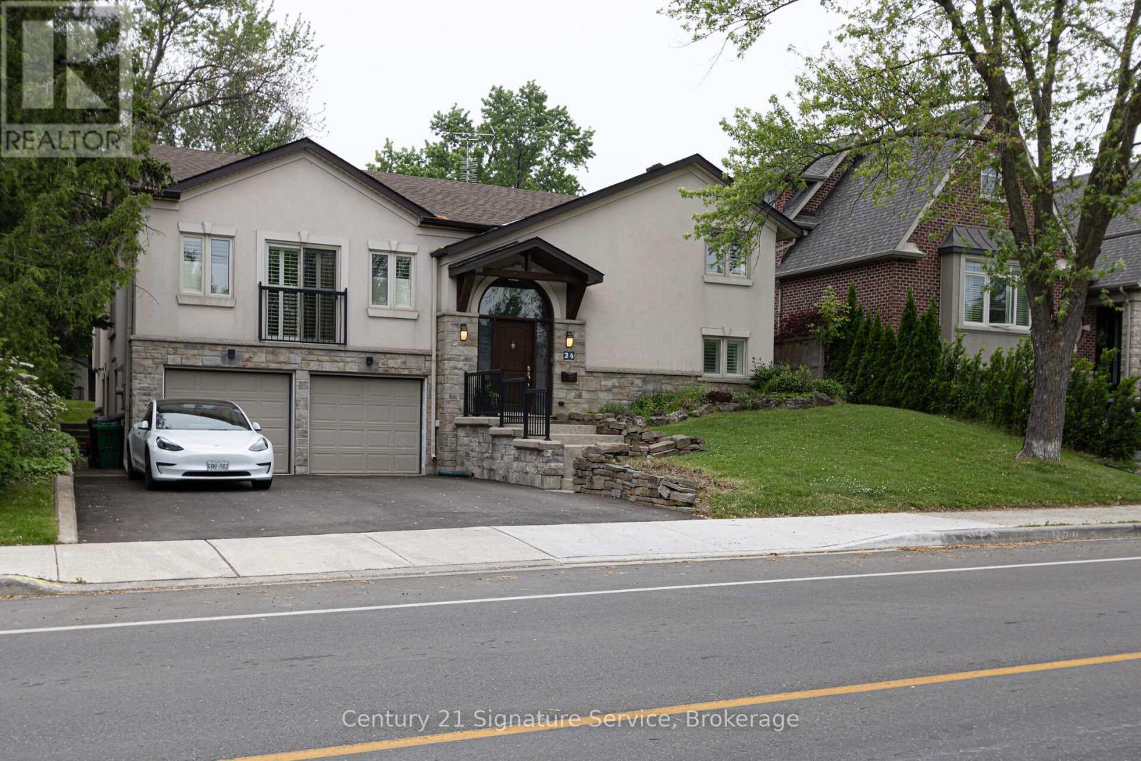 24 Joymar Drive, Mississauga (Streetsville), Ontario  L5M 1E9 - Photo 2 - W12207076