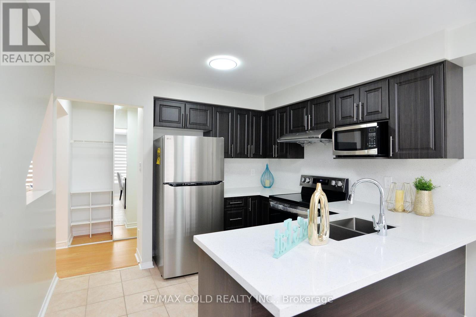 73 - 57 Brickyard Way, Brampton, Ontario  L6V 4M3 - Photo 11 - W12207078