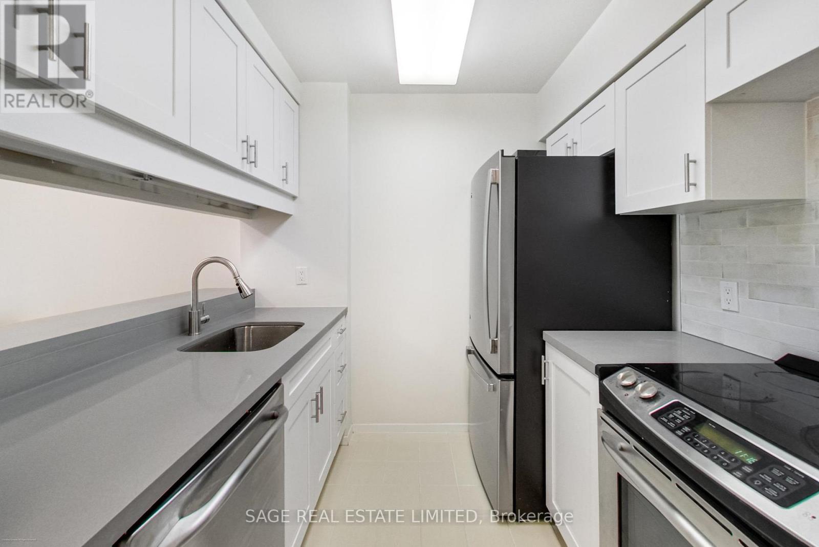 309 - 20 Southport Street, Toronto (High Park-Swansea), Ontario  M6S 4Y8 - Photo 12 - W12207080