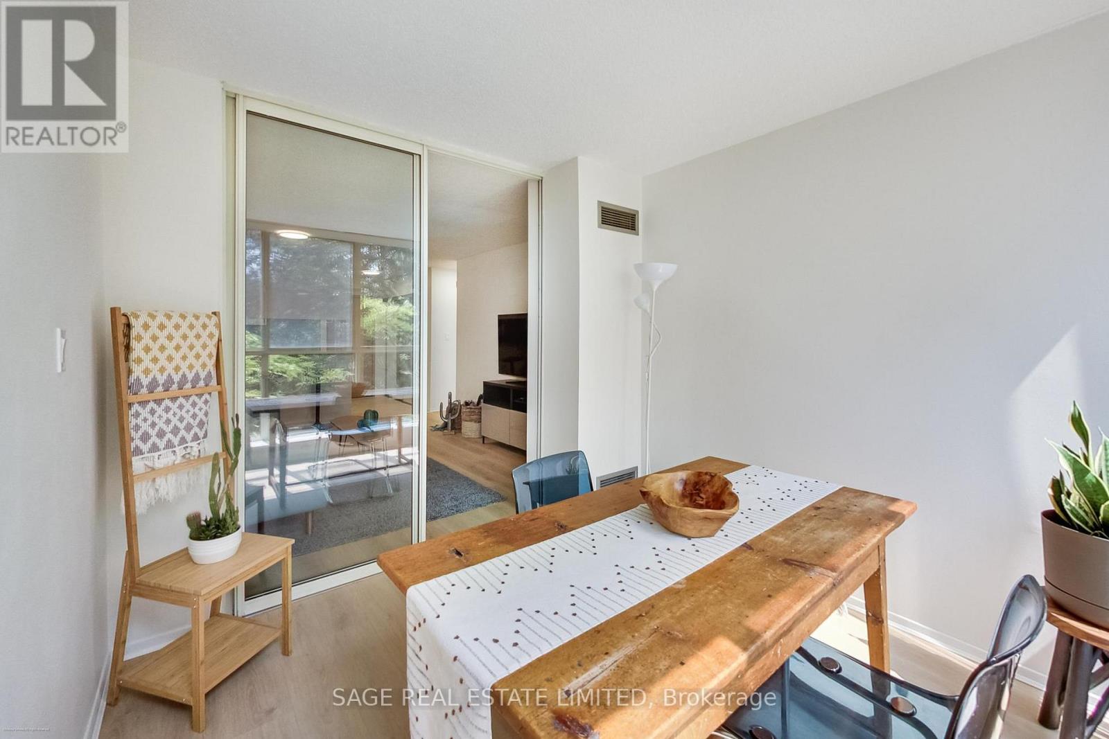 309 - 20 Southport Street, Toronto (High Park-Swansea), Ontario  M6S 4Y8 - Photo 17 - W12207080