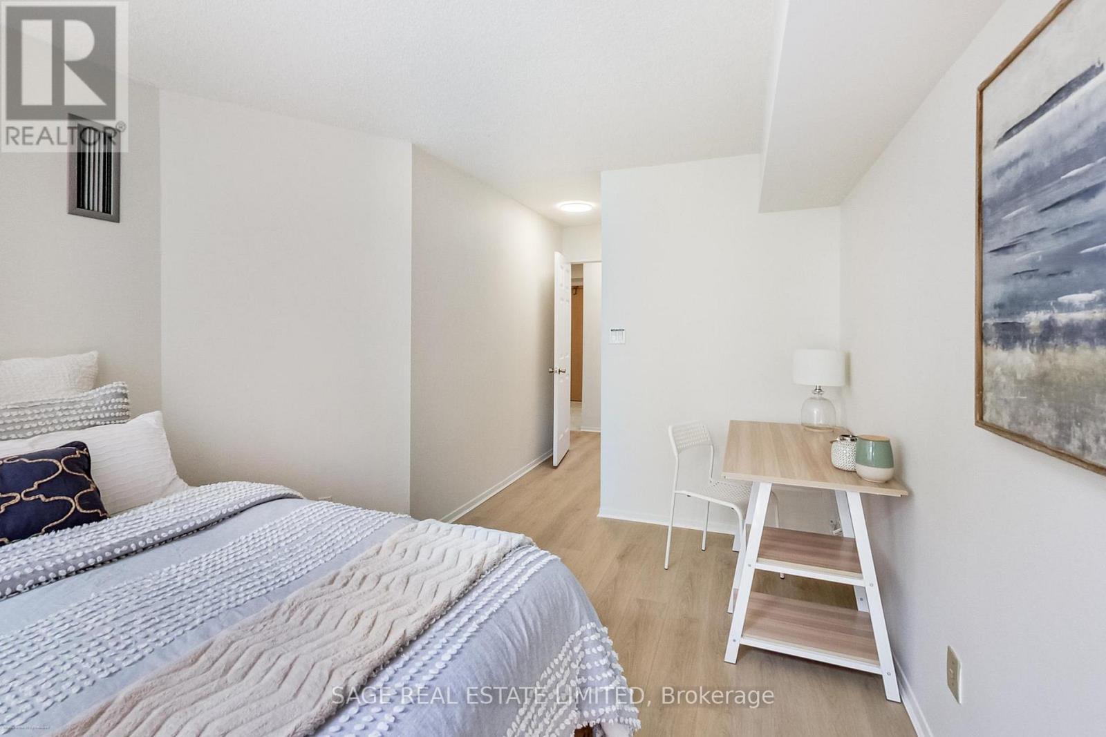 309 - 20 Southport Street, Toronto (High Park-Swansea), Ontario  M6S 4Y8 - Photo 19 - W12207080