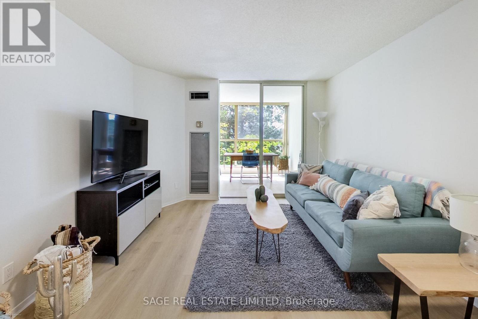 309 - 20 Southport Street, Toronto (High Park-Swansea), Ontario  M6S 4Y8 - Photo 4 - W12207080