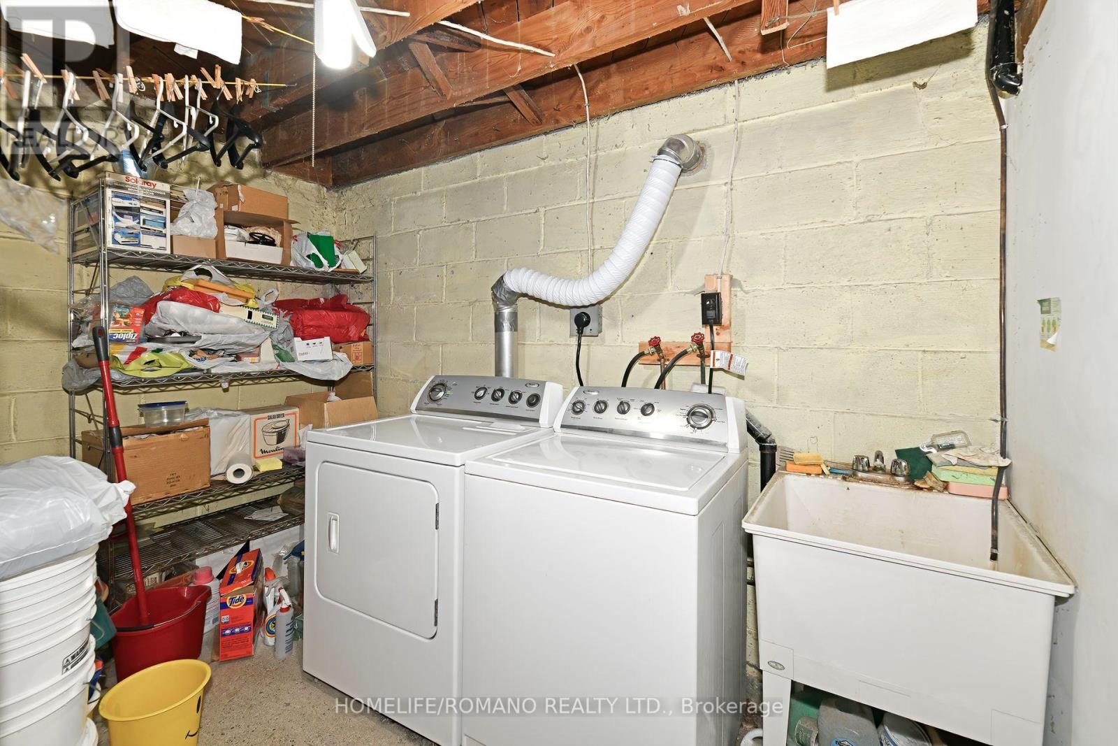 238 Epsom Downs Drive, Toronto, Ontario  M3M 1T4 - Photo 20 - W12207082