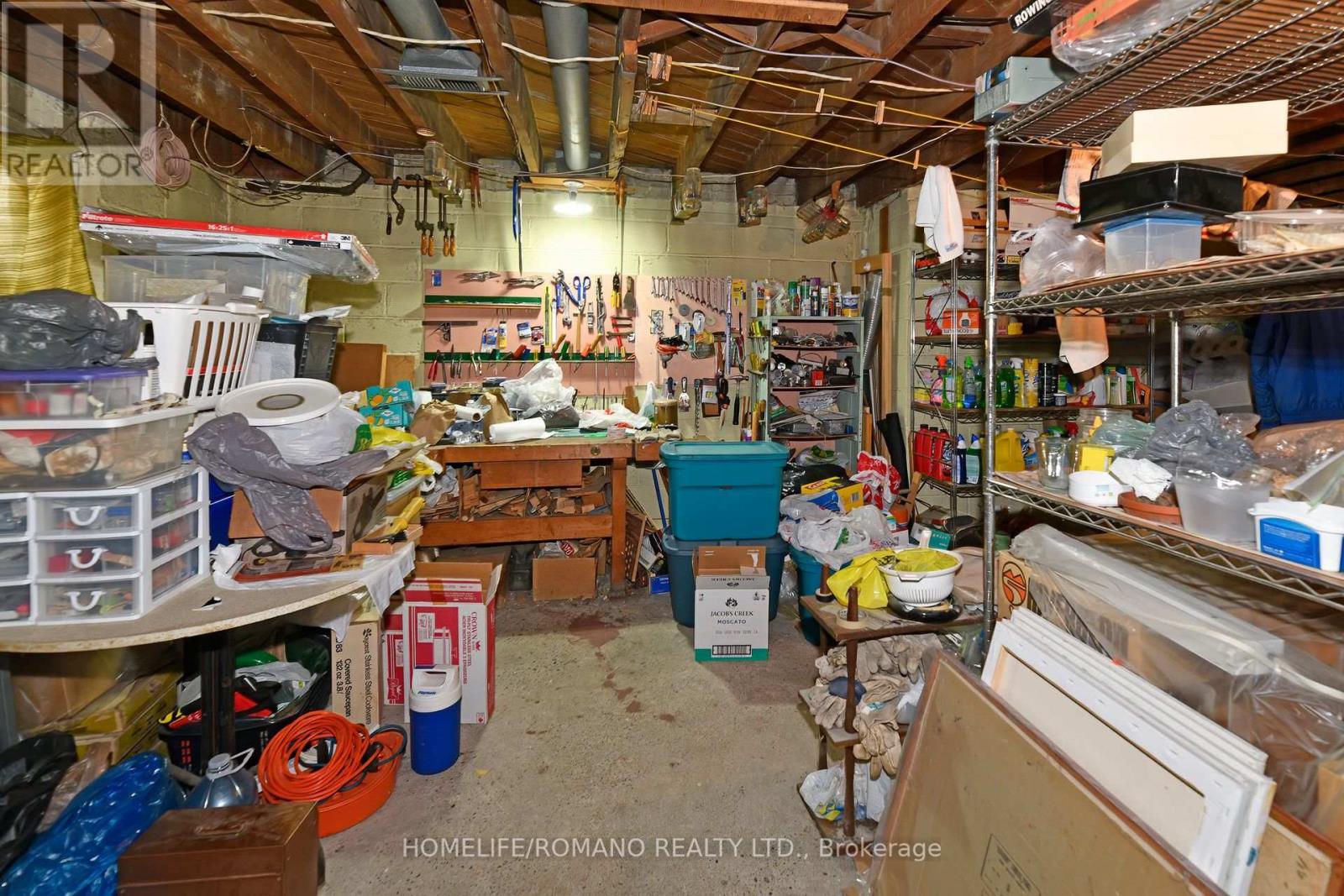 238 Epsom Downs Drive, Toronto, Ontario  M3M 1T4 - Photo 21 - W12207082